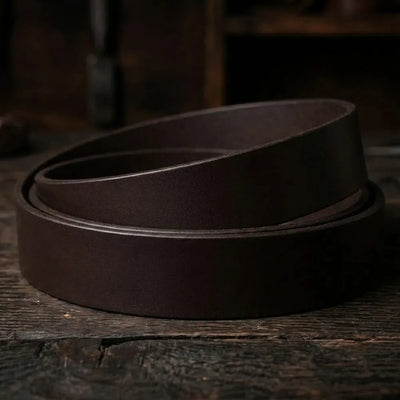 Striscia in pelle - marrone scuro - 4-4.5mm, 120-130cm, 15-80mm – CraftPoint